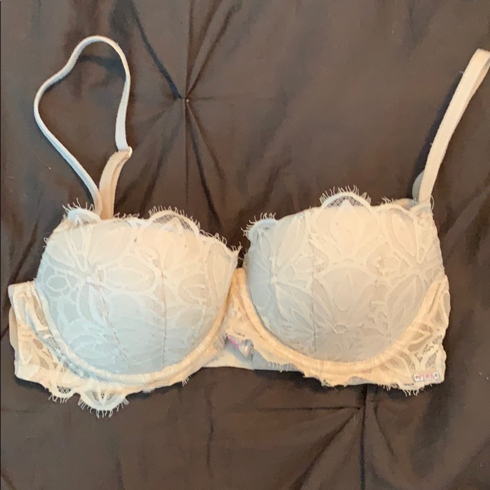 32C PINK Bra
